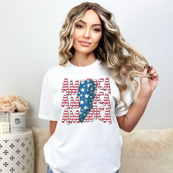 Trendy Patriotic America Stars Stripes Lightning Bolt USA July 4th Graphic Tee - Picture 2 of 5